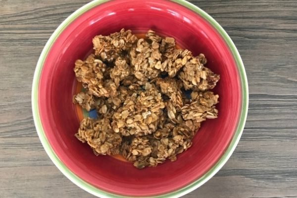 granola makes a great make ahead breakfasts