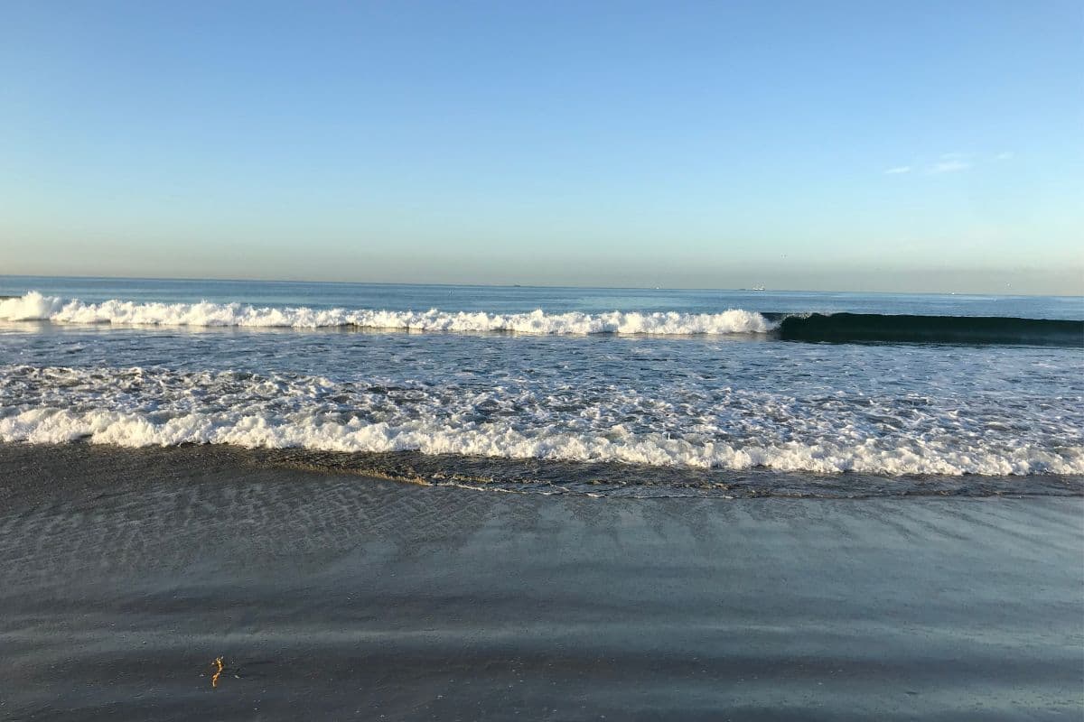 the ocean and crashing waves