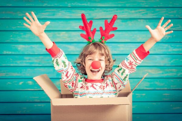 Funny reindeer jokes and one liners for kindergarten, kids, teens, adults