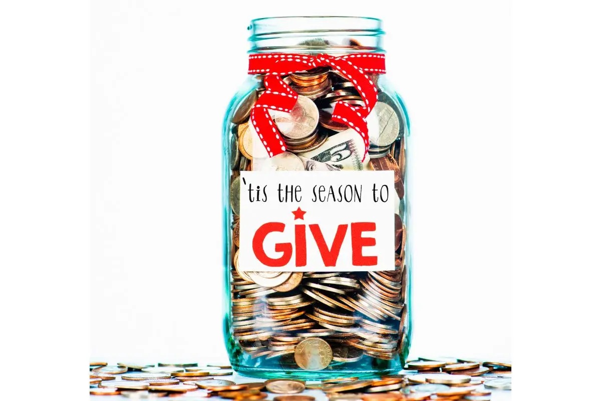 annual meaningful Christmas gift traditions - the giving jar