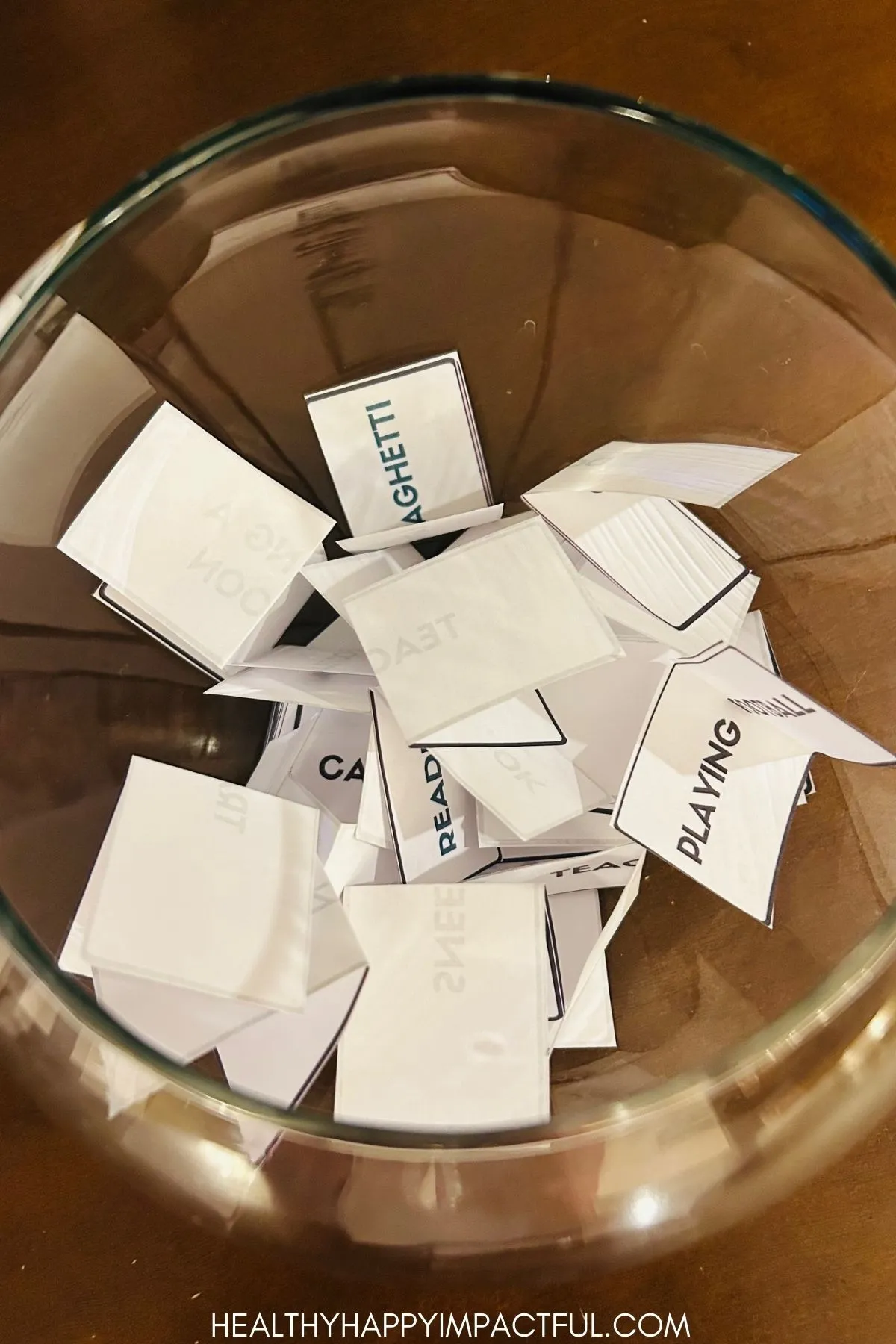 fishbowl game; word ideas; examples; phrase; salad bowl