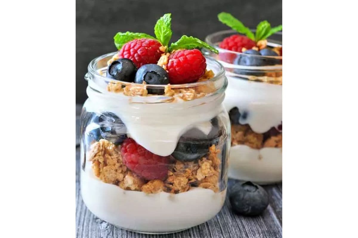 patriotic fruit and yogurt parfait