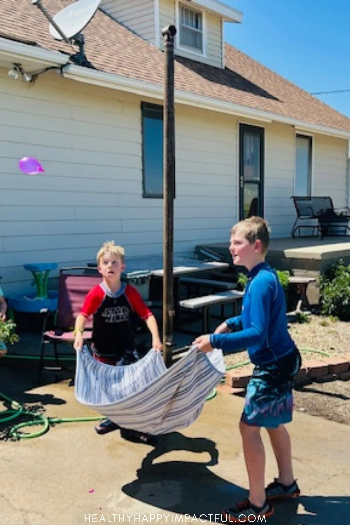 balloon towel toss