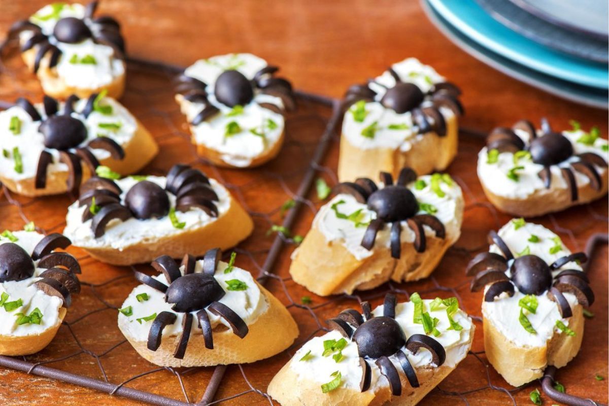 Halloween snack ideas kids can make, spooky food
