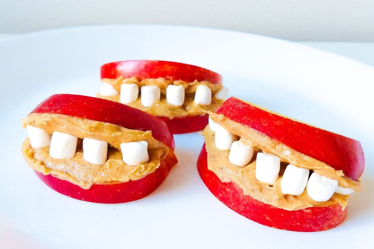 Halloween snacks; monster mouth apple treat