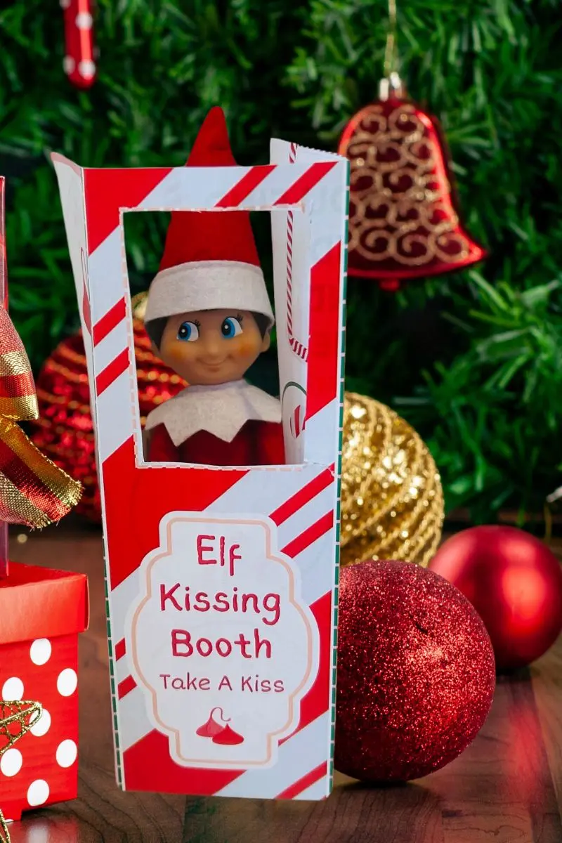 elf on the shelf kissing booth printable props; diy