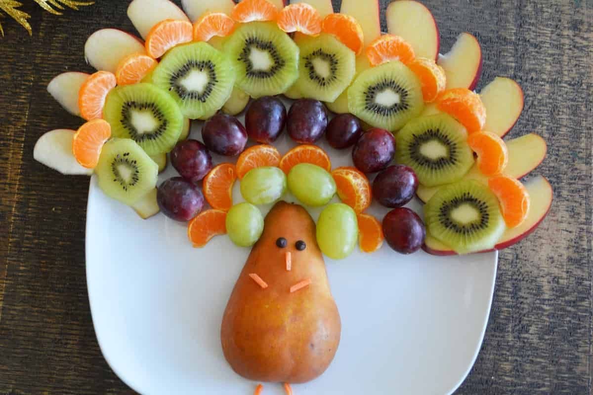 fruit turkey platter, Thanksgiving snack ideas for kids