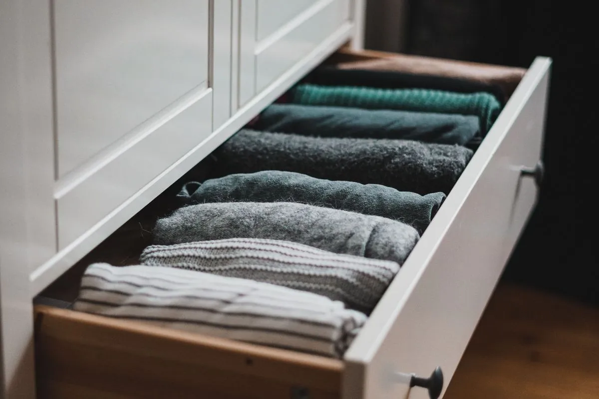 vertical folded clothes in drawer