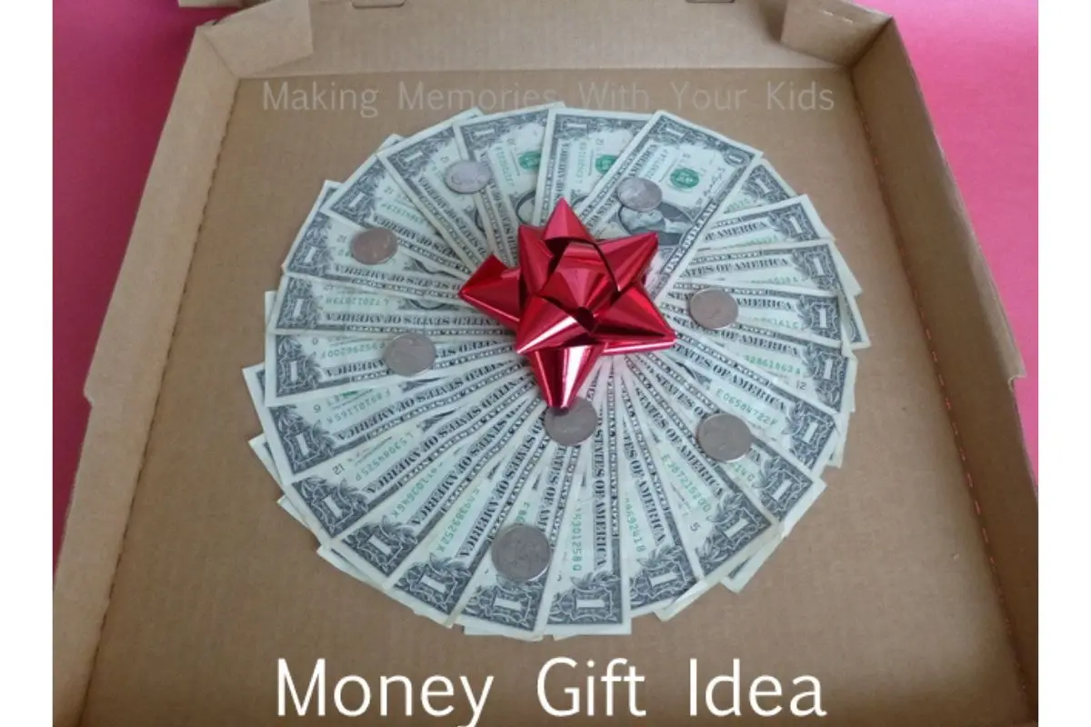 money in a pizza box, money gifts for graduation