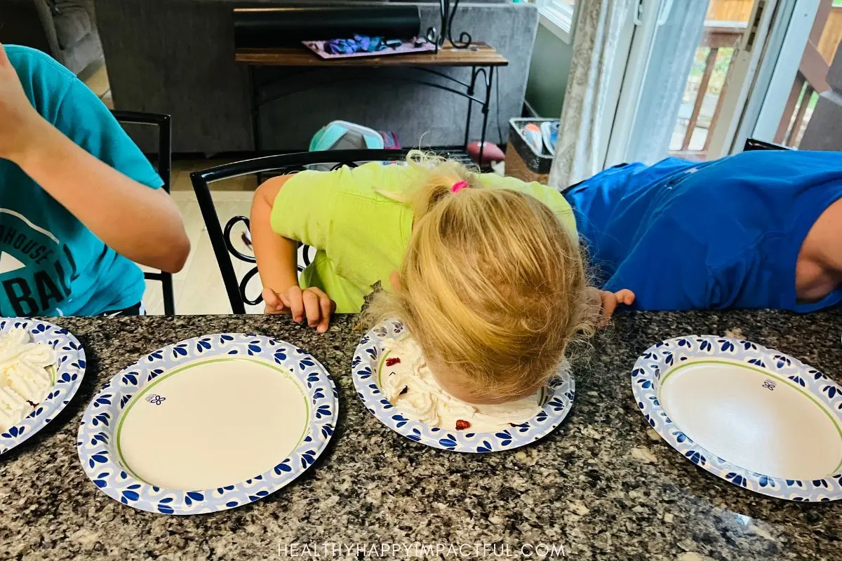 Peck away funny Thanksgiving game minute to win it