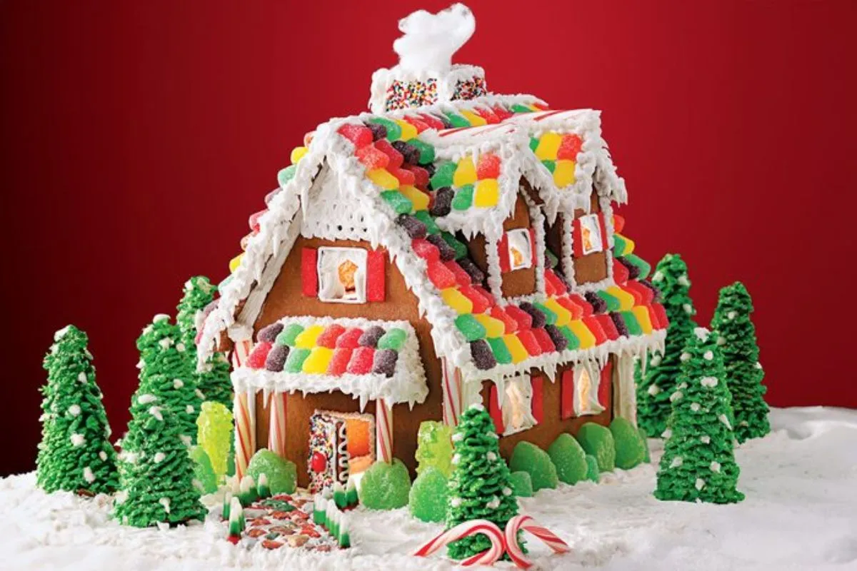 classic gingerbread cottage; decorating ideas for kids