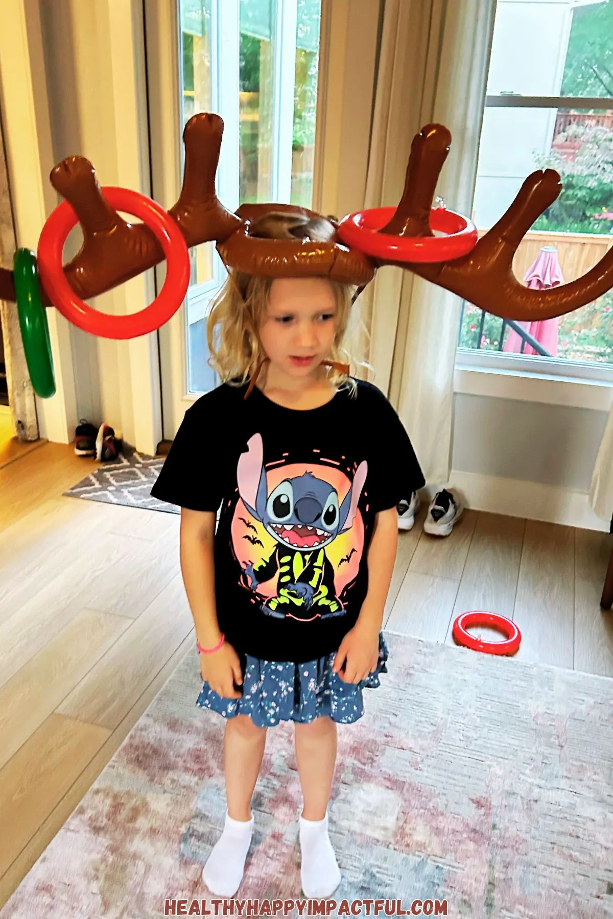 Christmas games to play, reindeer toss