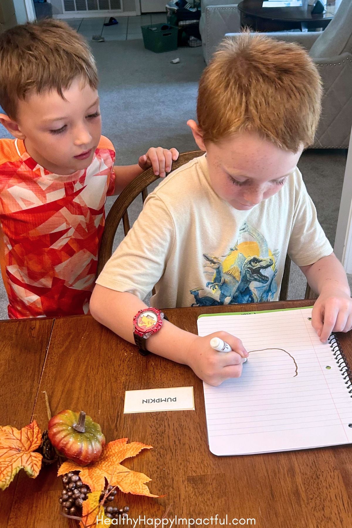 kids playing thanksgiving sketch and guess game